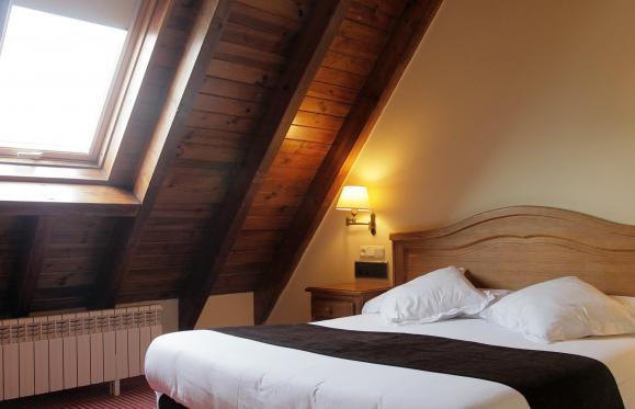 CHAMBRE DOUBLE À USAGE INDIVIDUEL