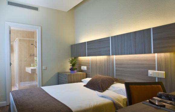 EINZELZIMMER (1 Doppelbett)