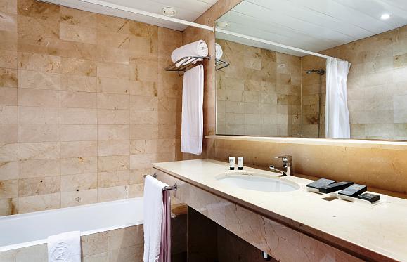 SUPERIOR DOUBLE/TWIN ROOM