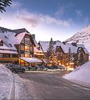 Fachada nevada Hotel Chalet Bassible Vall d'Arán